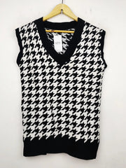 Buy online pre-used pre-loved 100% authentic & Original branded Boohoo (SL-1825) available in Pakistan. Top international brands avilable.