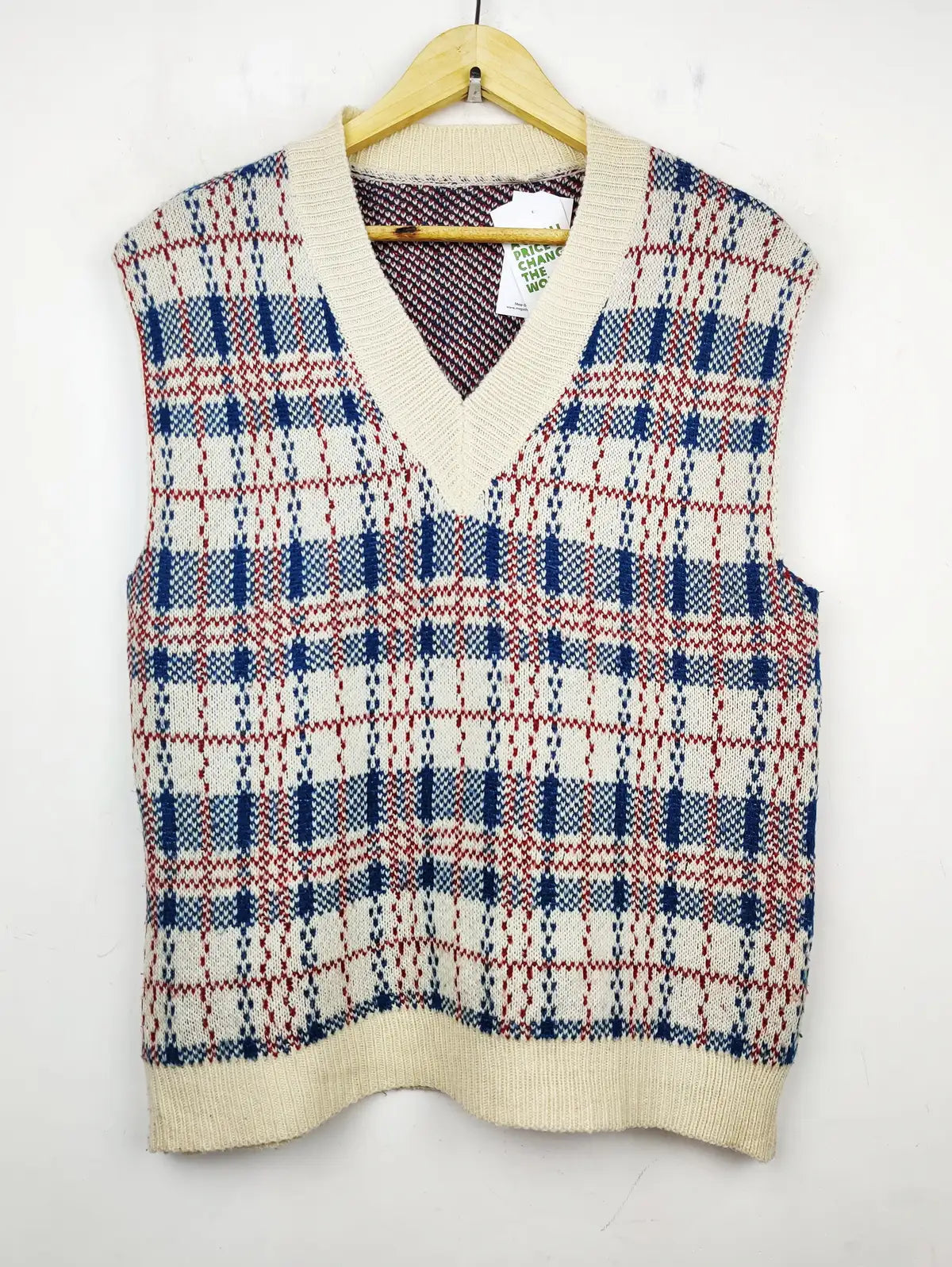 Buy online pre-used pre-loved 100% authentic & Original branded Unknown Brand (SL-1829) available in Pakistan. Top international brands avilable.