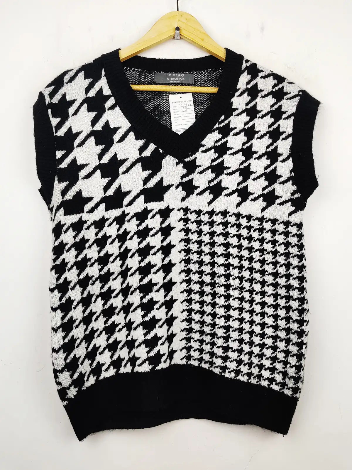 Buy online pre-used pre-loved 100% authentic & Original branded Primark (SL-1838) available in Pakistan. Top international brands avilable.