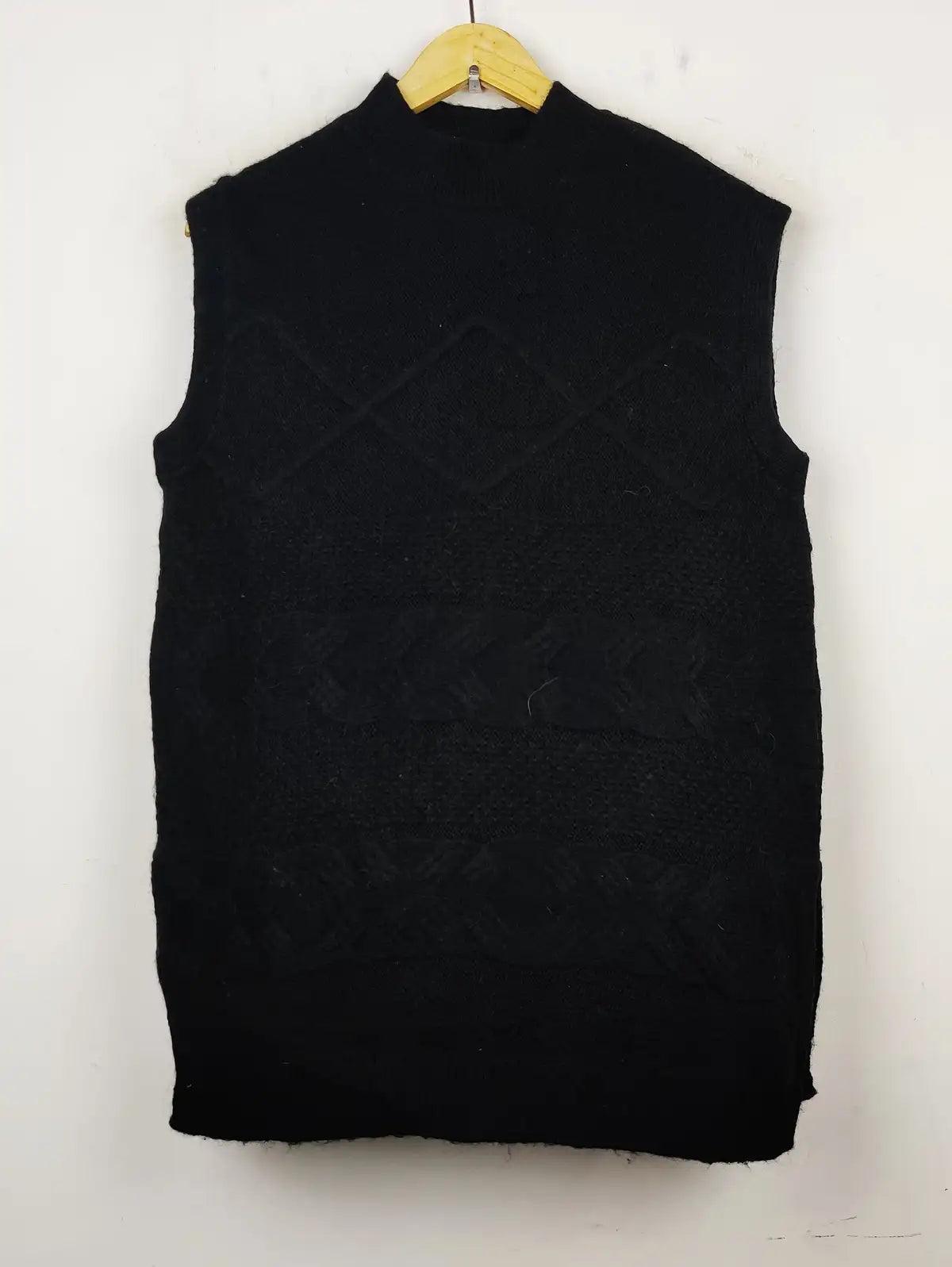 Buy online pre-used pre-loved 100% authentic & Original branded Marks & Spencer (SL-1845) available in Pakistan. Top international brands avilable.