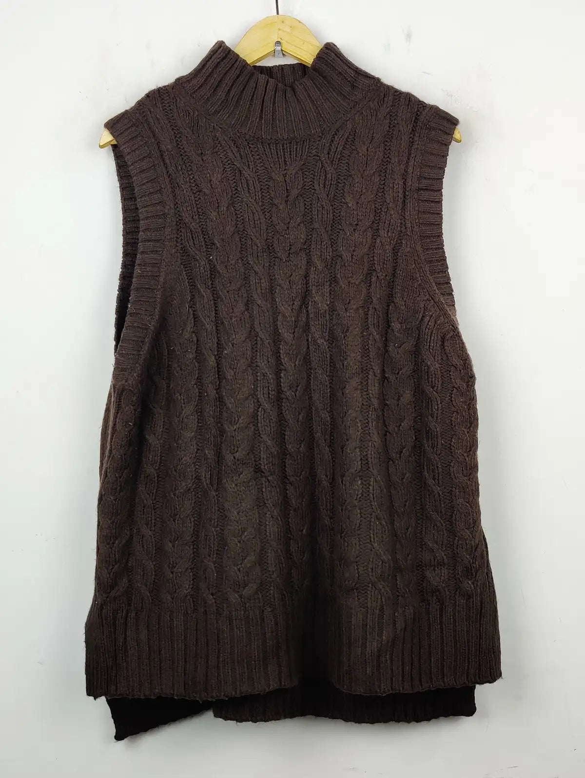 Buy online pre-used pre-loved 100% authentic & Original branded Marks & Spencer (SL-1857) available in Pakistan. Top international brands avilable.