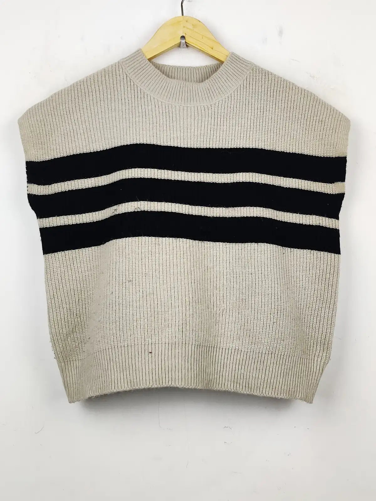 Buy online pre-used pre-loved 100% authentic & Original branded Shein (SL-1862) available in Pakistan. Top international brands avilable.