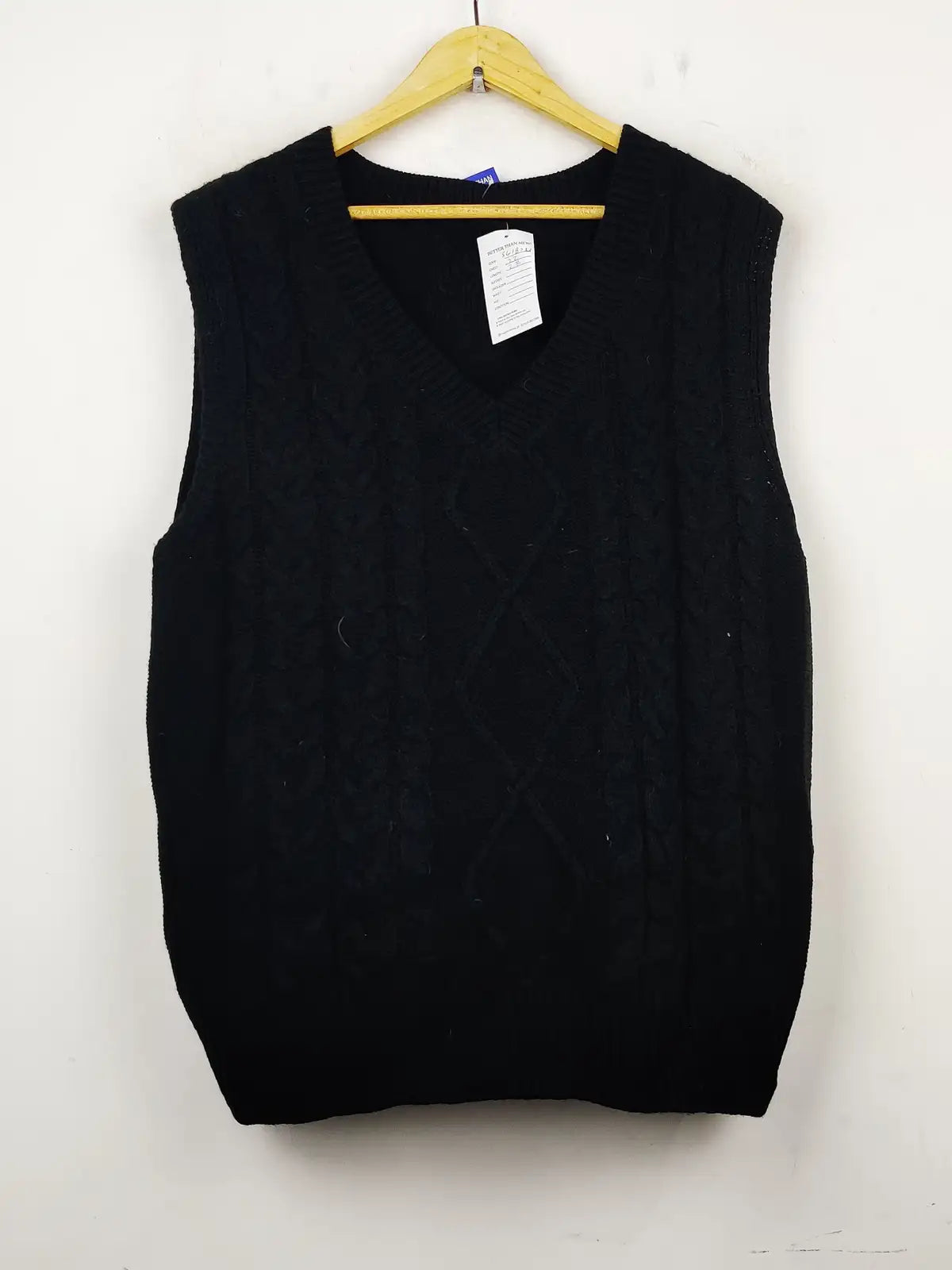 Buy online pre-used pre-loved 100% authentic & Original branded Unknown Brand (SL-1874) available in Pakistan. Top international brands avilable.