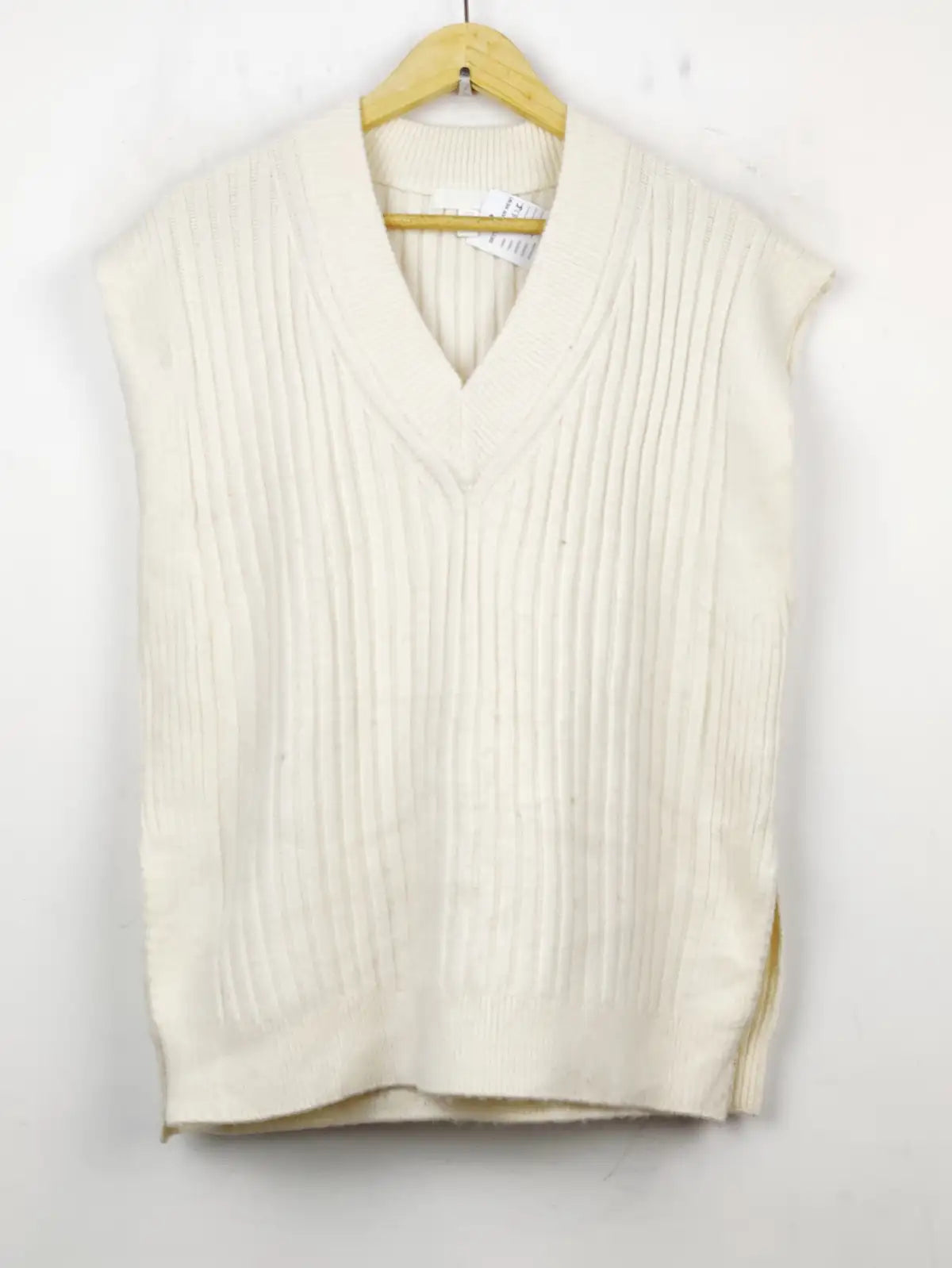 Buy online pre-used pre-loved 100% authentic & Original branded H&M (SL-1875) available in Pakistan. Top international brands avilable.