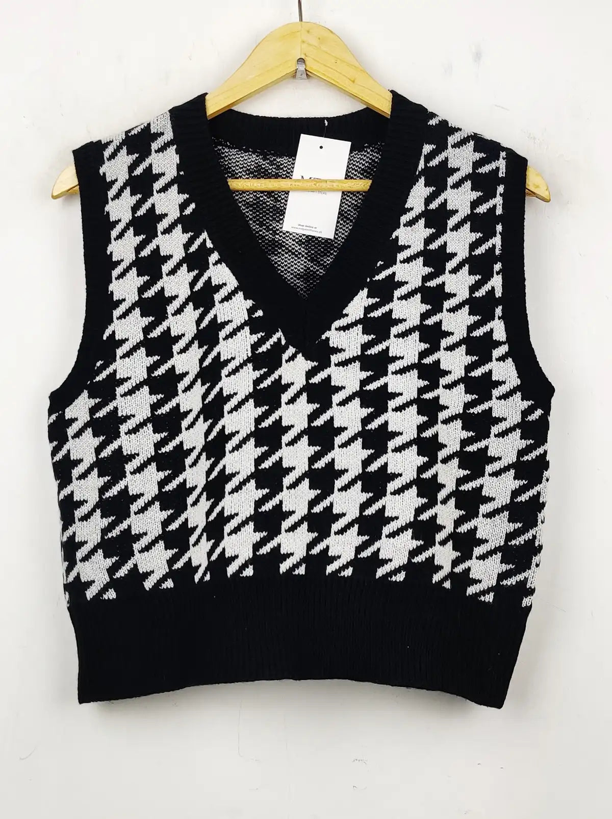 Buy online pre-used pre-loved 100% authentic & Original branded Shein (SL-1879) available in Pakistan. Top international brands avilable.