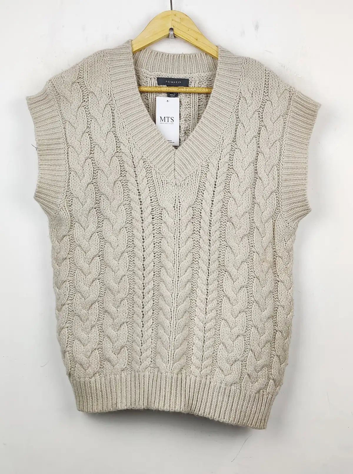 Buy online pre-used pre-loved 100% authentic & Original branded Primark (SL-1882) available in Pakistan. Top international brands avilable.