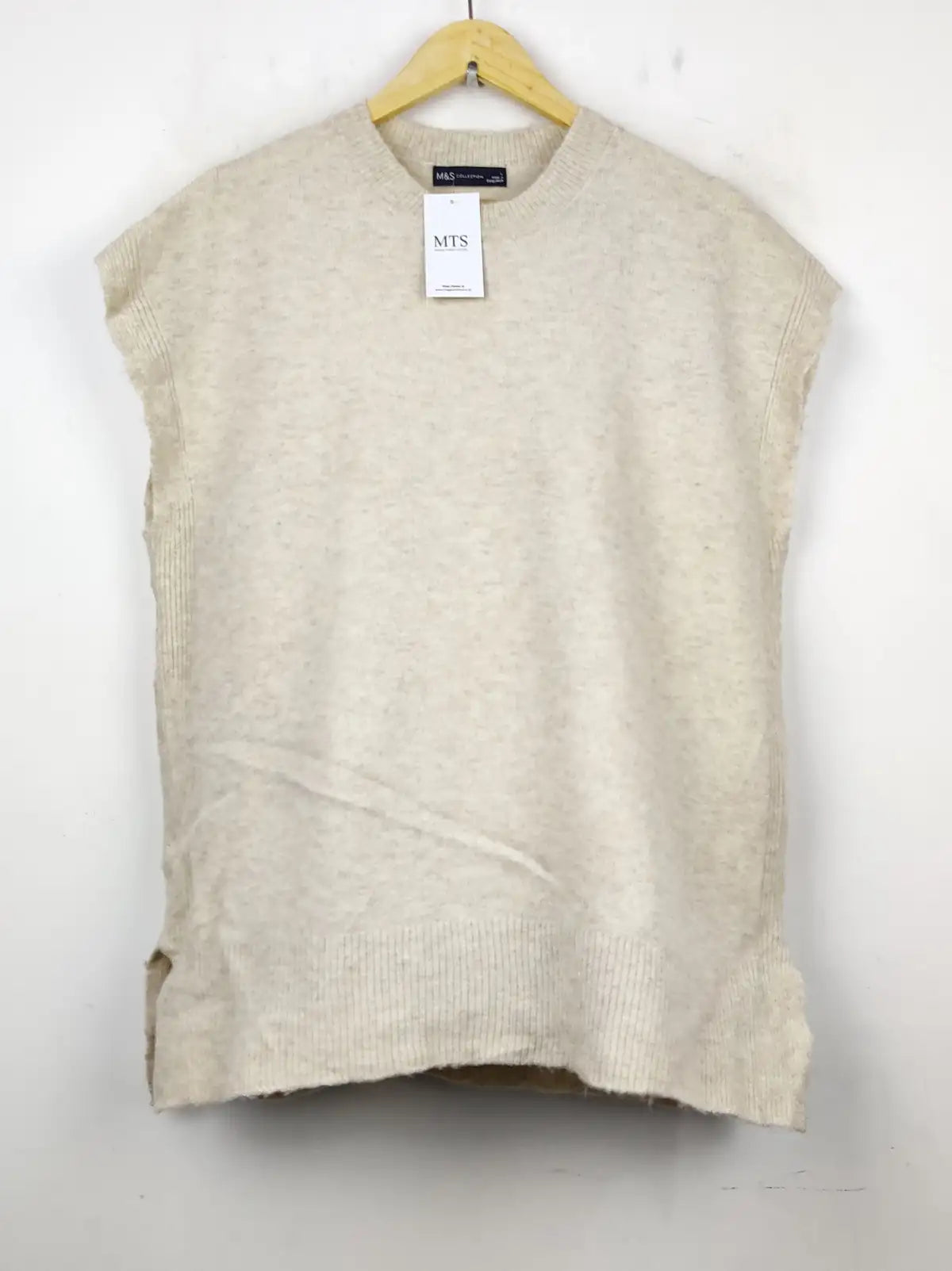 Buy online pre-used pre-loved 100% authentic & Original branded Marks & Spencer (SL-1885) available in Pakistan. Top international brands avilable.