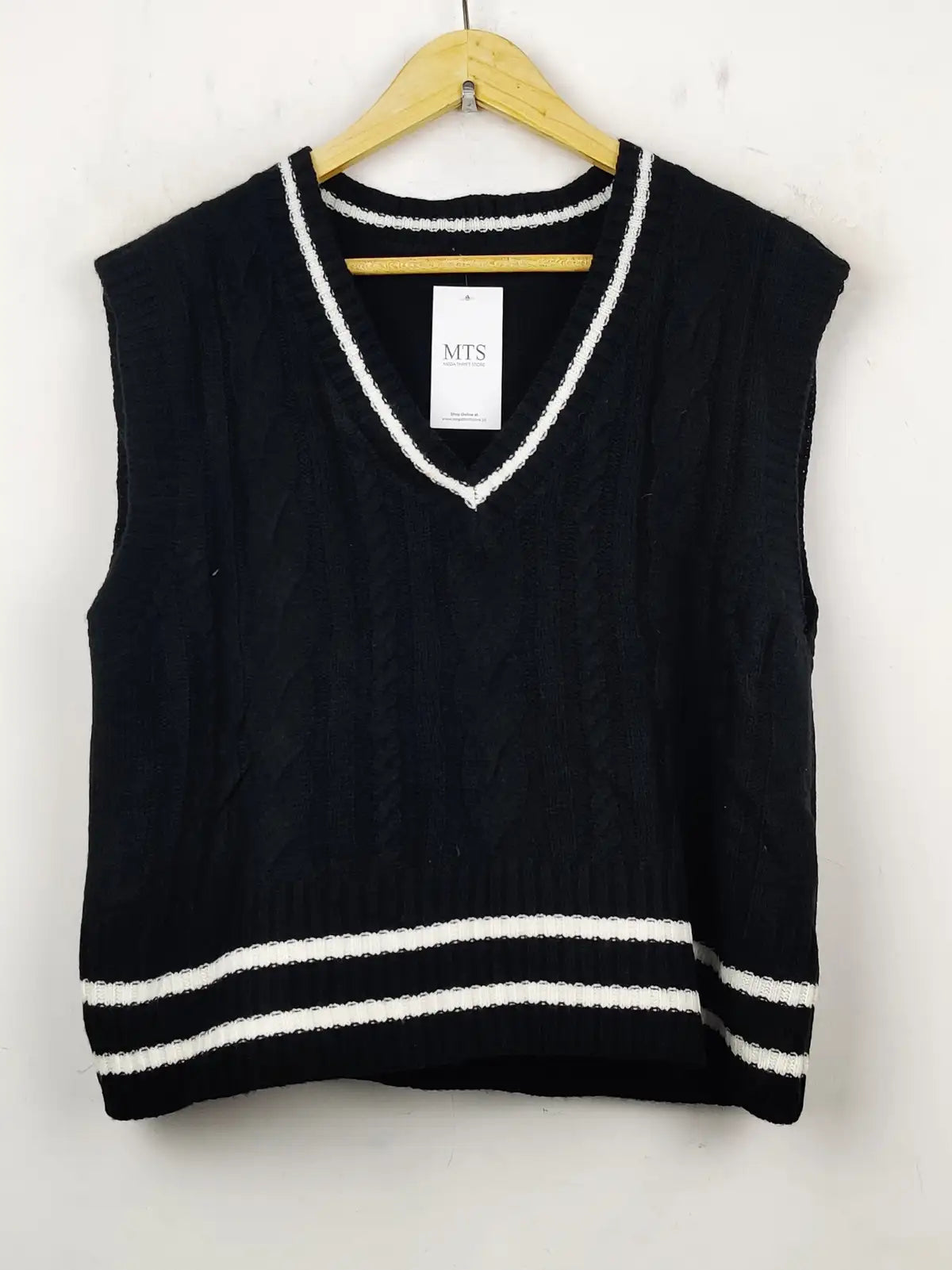 Buy online pre-used pre-loved 100% authentic & Original branded Shein (SL-1887) available in Pakistan. Top international brands avilable.