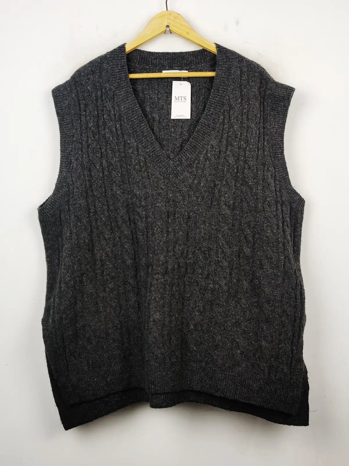 Buy online pre-used pre-loved 100% authentic & Original branded Primark (SL-1914) available in Pakistan. Top international brands avilable.