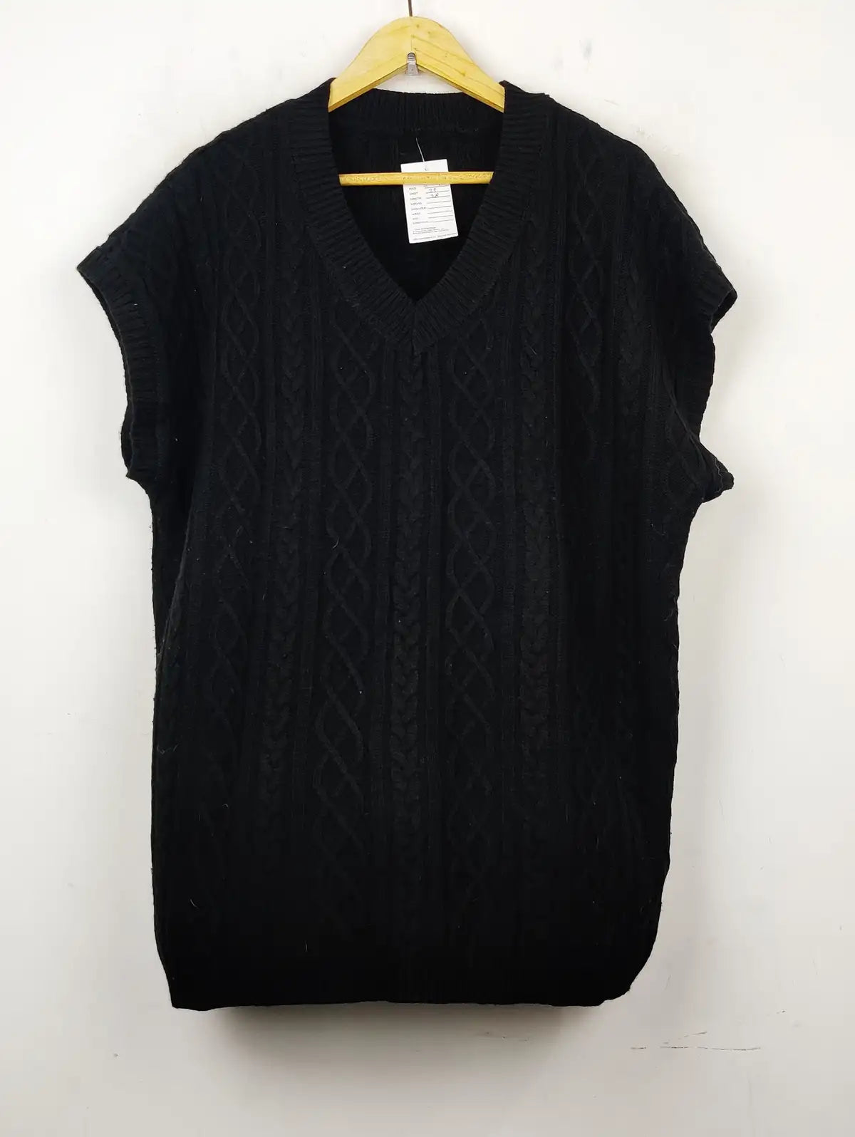 Buy online pre-used pre-loved 100% authentic & Original branded Shein (SL-1924) available in Pakistan. Top international brands avilable.