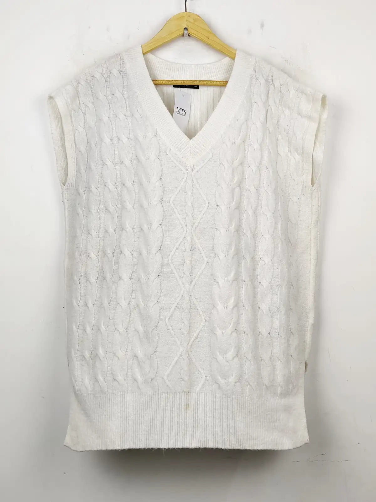 Buy online pre-used pre-loved 100% authentic & Original branded F&F (SL-1936) available in Pakistan. Top international brands avilable.