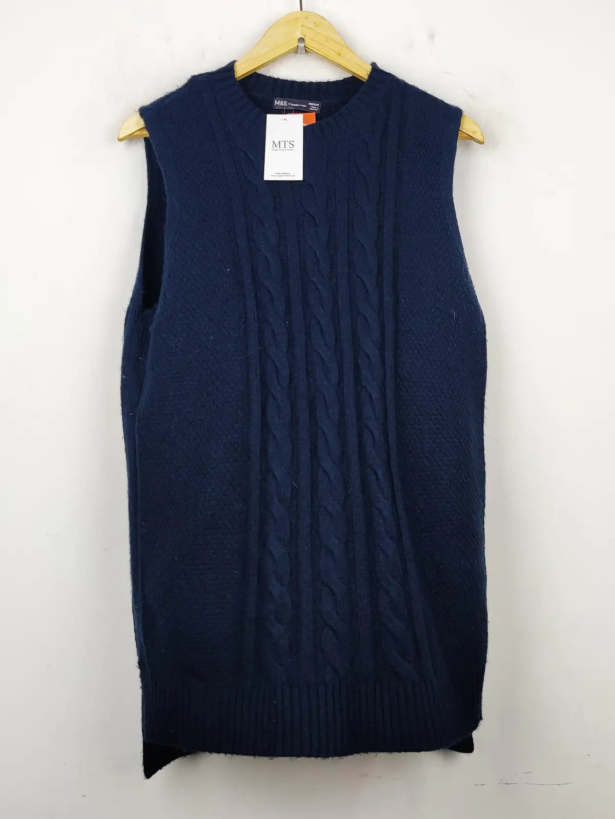 Buy online pre-used pre-loved 100% authentic & Original branded Marks & Spencer (SL-1954) available in Pakistan. Top international brands avilable.