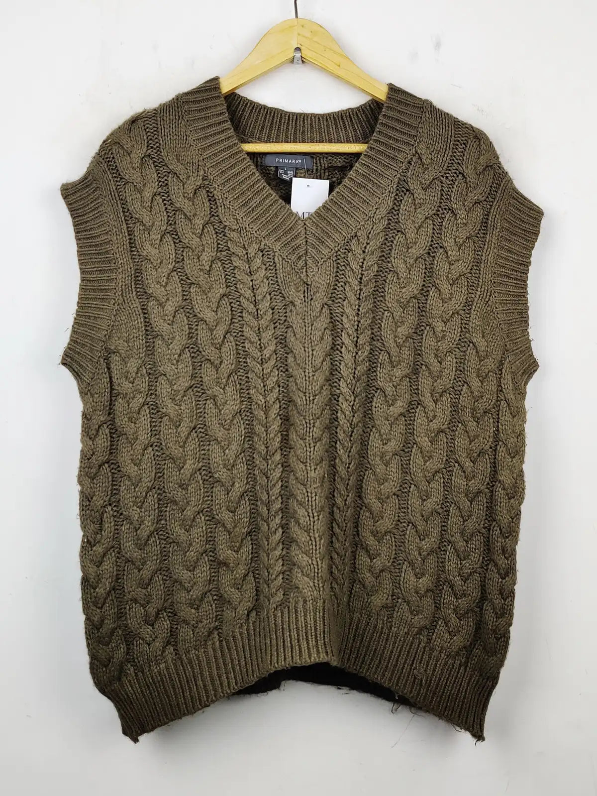 Buy online pre-used pre-loved 100% authentic & Original branded Primark (SL-1968) available in Pakistan. Top international brands avilable.