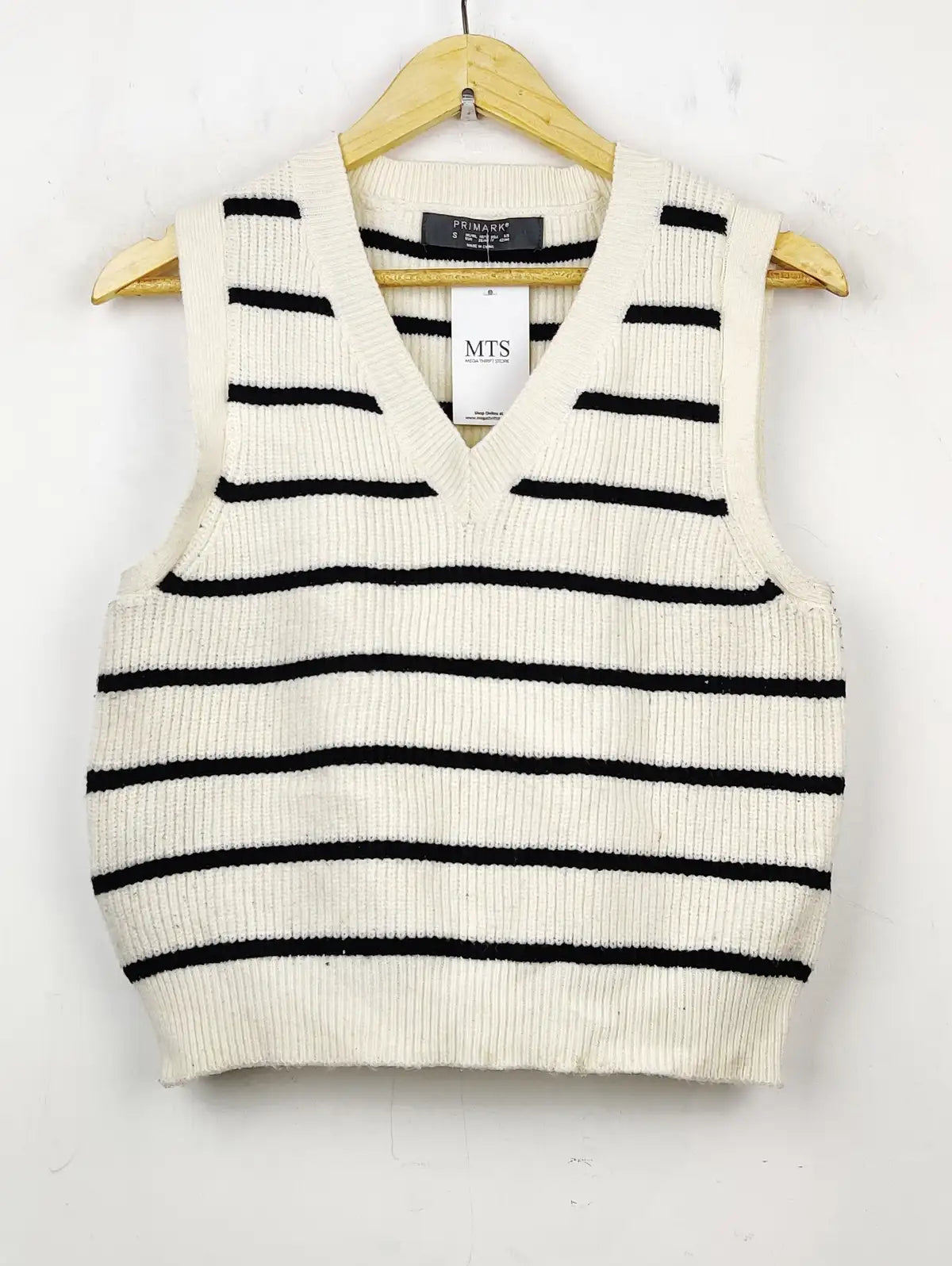 Buy online pre-used pre-loved 100% authentic & Original branded Primark (SL-1985) available in Pakistan. Top international brands avilable.