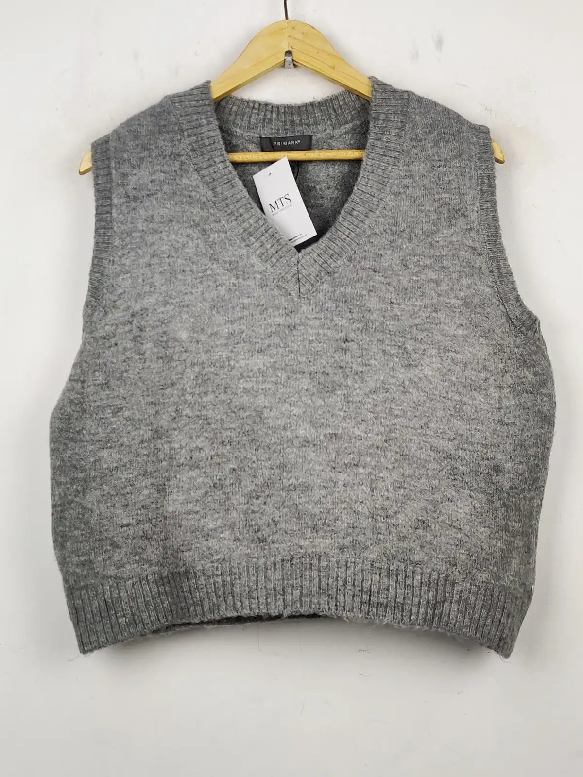 Buy online pre-used pre-loved 100% authentic & Original branded Primark (SL-1991) available in Pakistan. Top international brands avilable.
