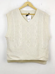 Buy online pre-used pre-loved 100% authentic & Original branded Zara (SL-2001) available in Pakistan. Top international brands avilable.