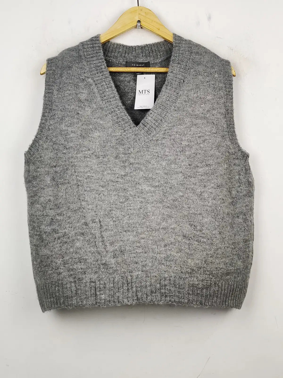 Buy online pre-used pre-loved 100% authentic & Original branded Primark (SL-2005) available in Pakistan. Top international brands avilable.