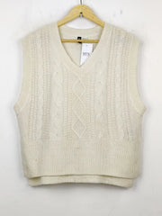Buy online pre-used pre-loved 100% authentic & Original branded H&M (SL-2019) available in Pakistan. Top international brands avilable.