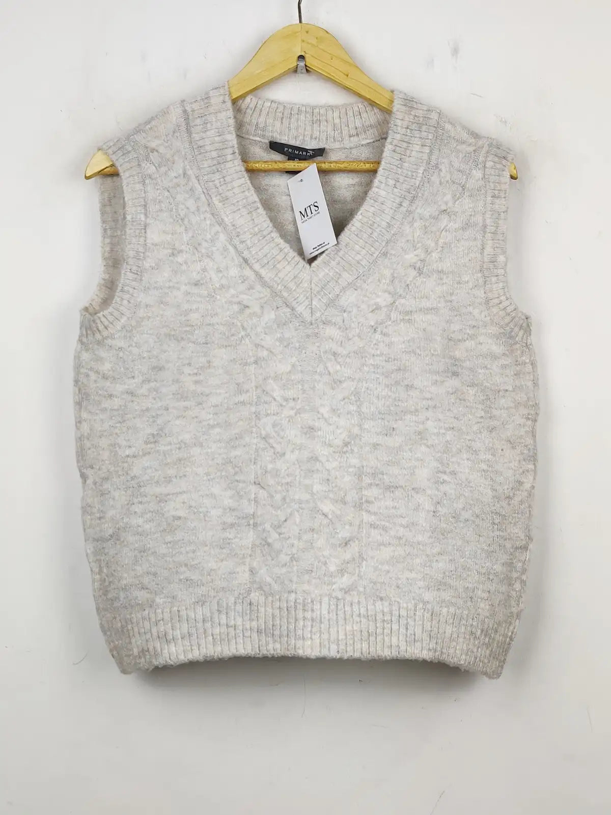 Buy online pre-used pre-loved 100% authentic & Original branded Primark (SL-2022) available in Pakistan. Top international brands avilable.