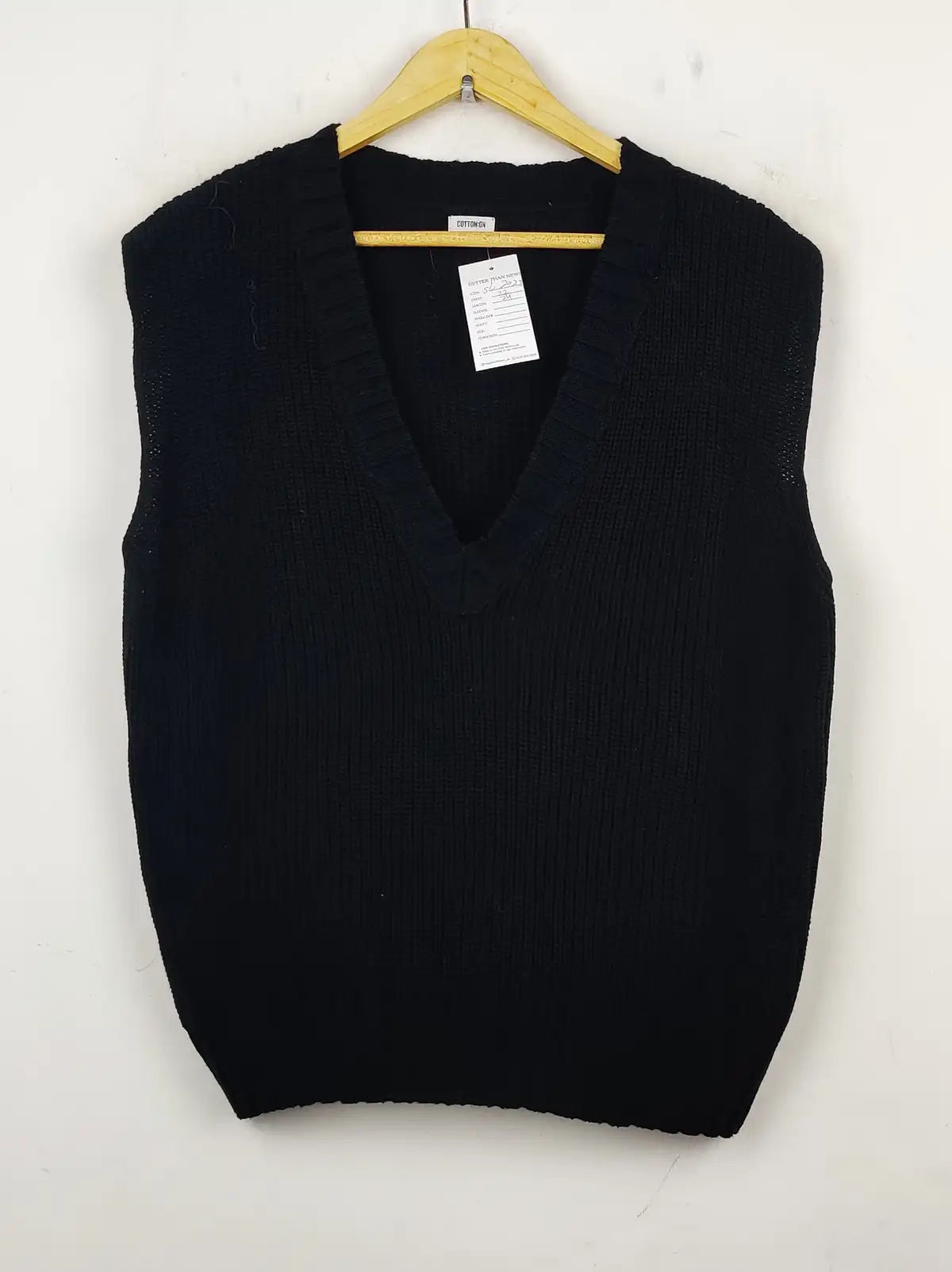 Buy online pre-used pre-loved 100% authentic & Original branded Unknown Brand (SL-2023) available in Pakistan. Top international brands avilable.