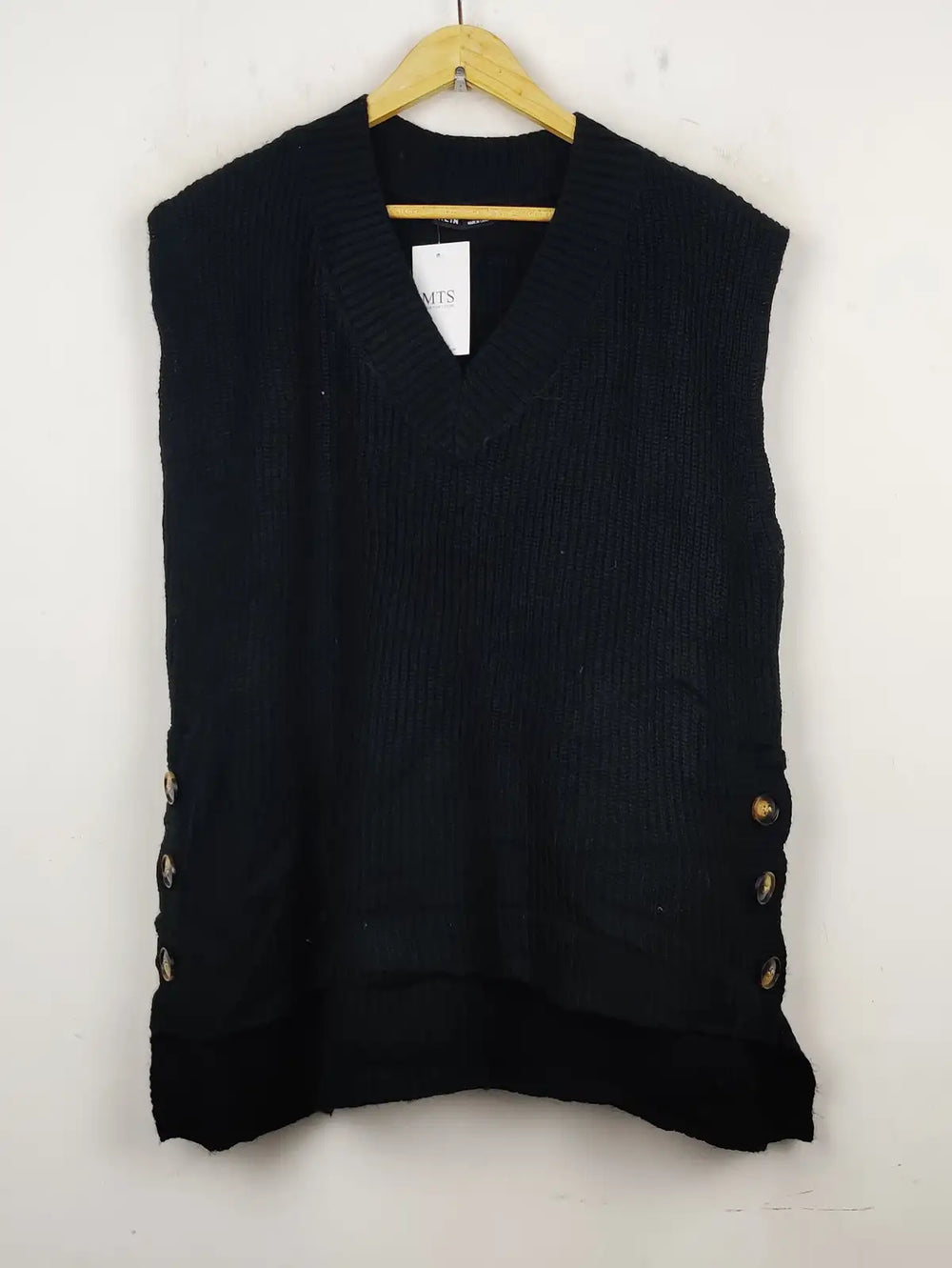 Buy online pre-used pre-loved 100% authentic & Original branded Shein (SL-2028) available in Pakistan. Top international brands avilable.