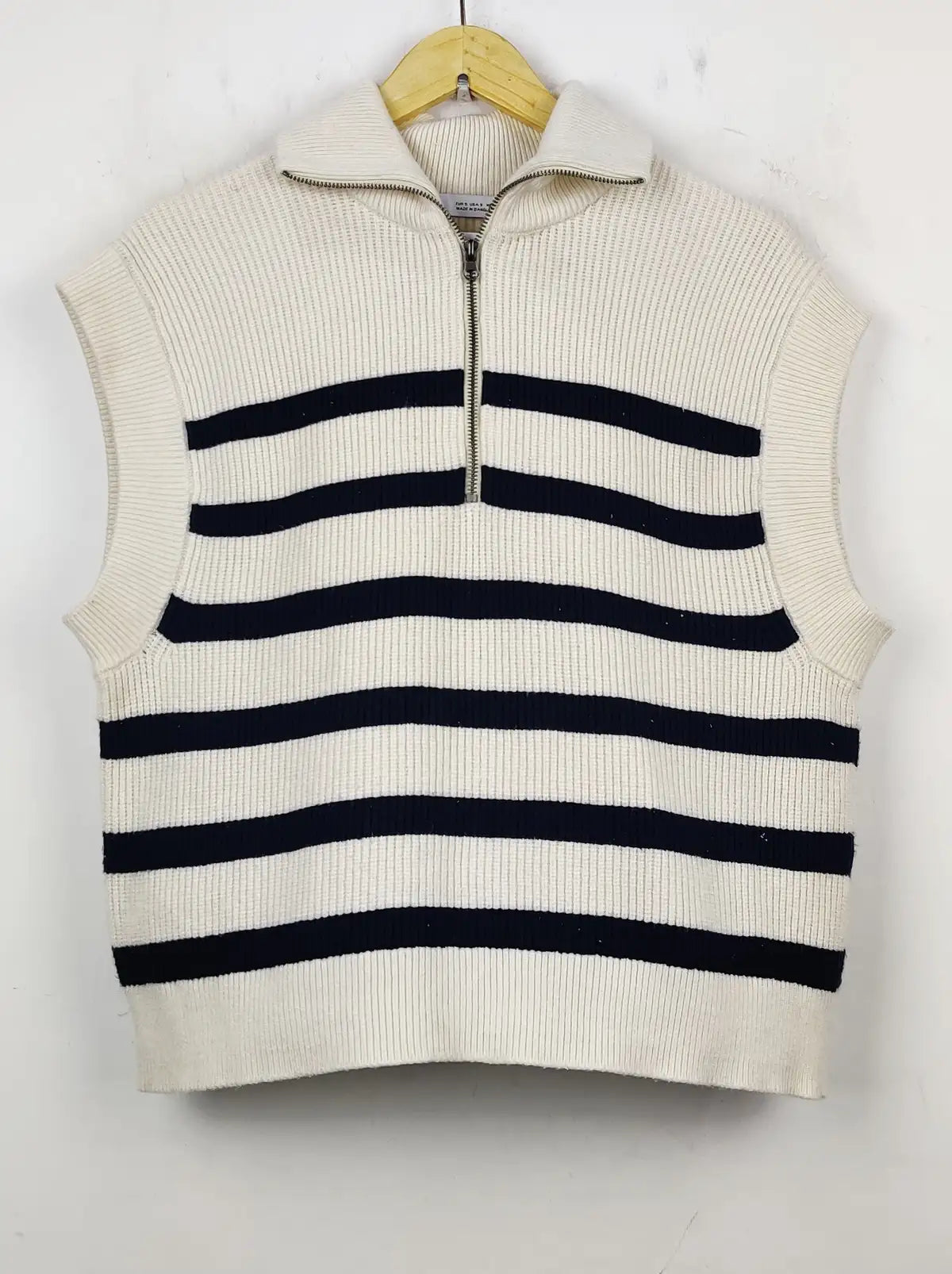Buy online pre-used pre-loved 100% authentic & Original branded Zara (SL-2045) available in Pakistan. Top international brands avilable.