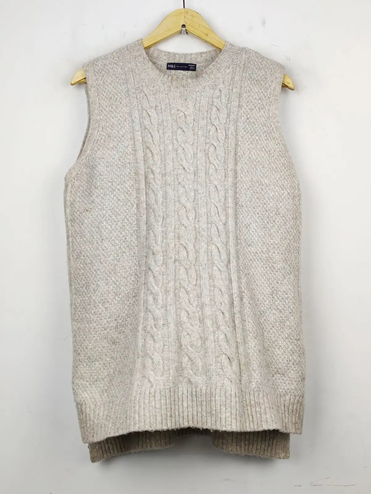 Buy online pre-used pre-loved 100% authentic & Original branded Marks & Spencer (SL-2077) available in Pakistan. Top international brands avilable.
