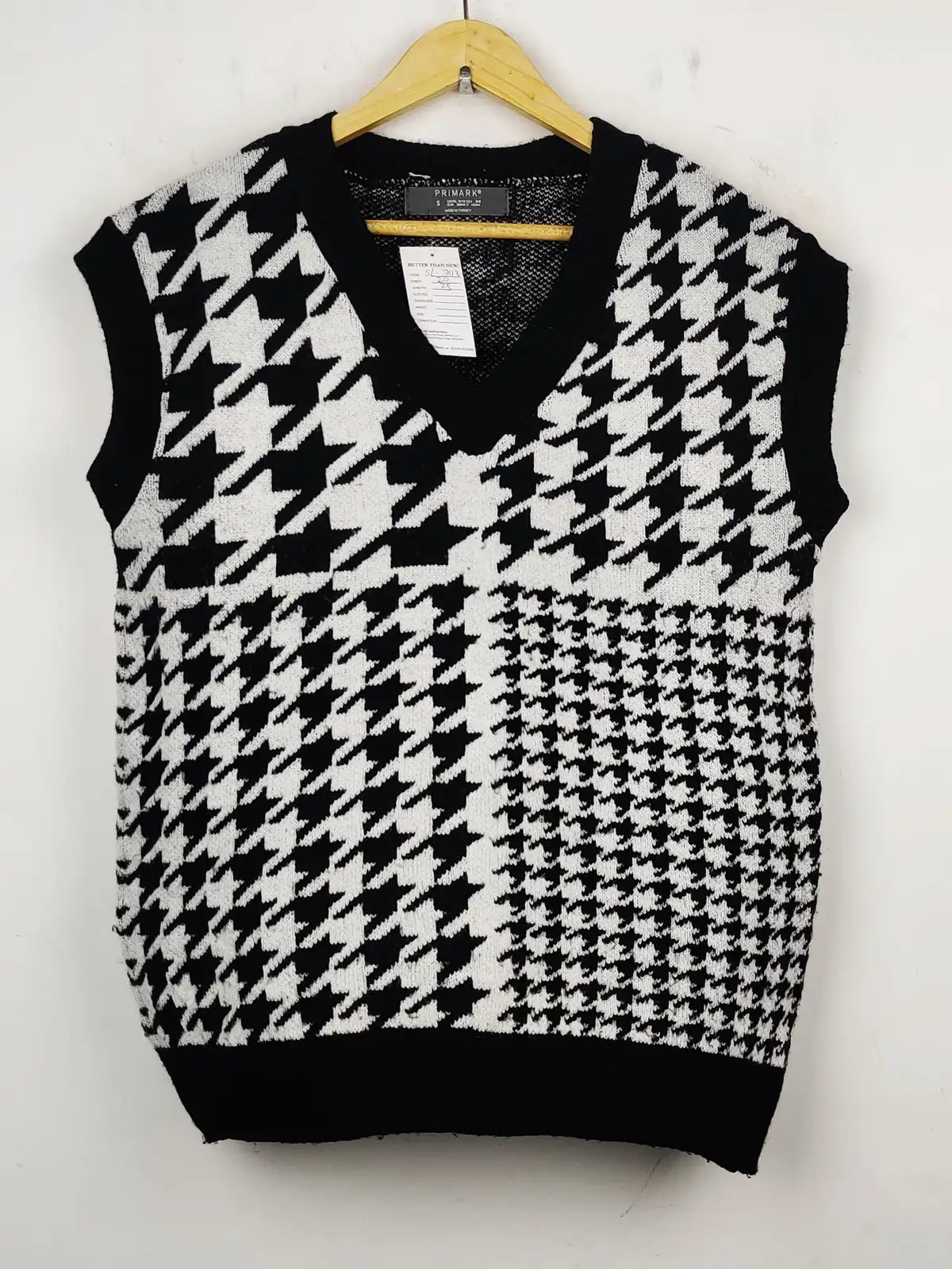 Buy online pre-used pre-loved 100% authentic & Original branded Primark (SL-2113) available in Pakistan. Top international brands avilable.