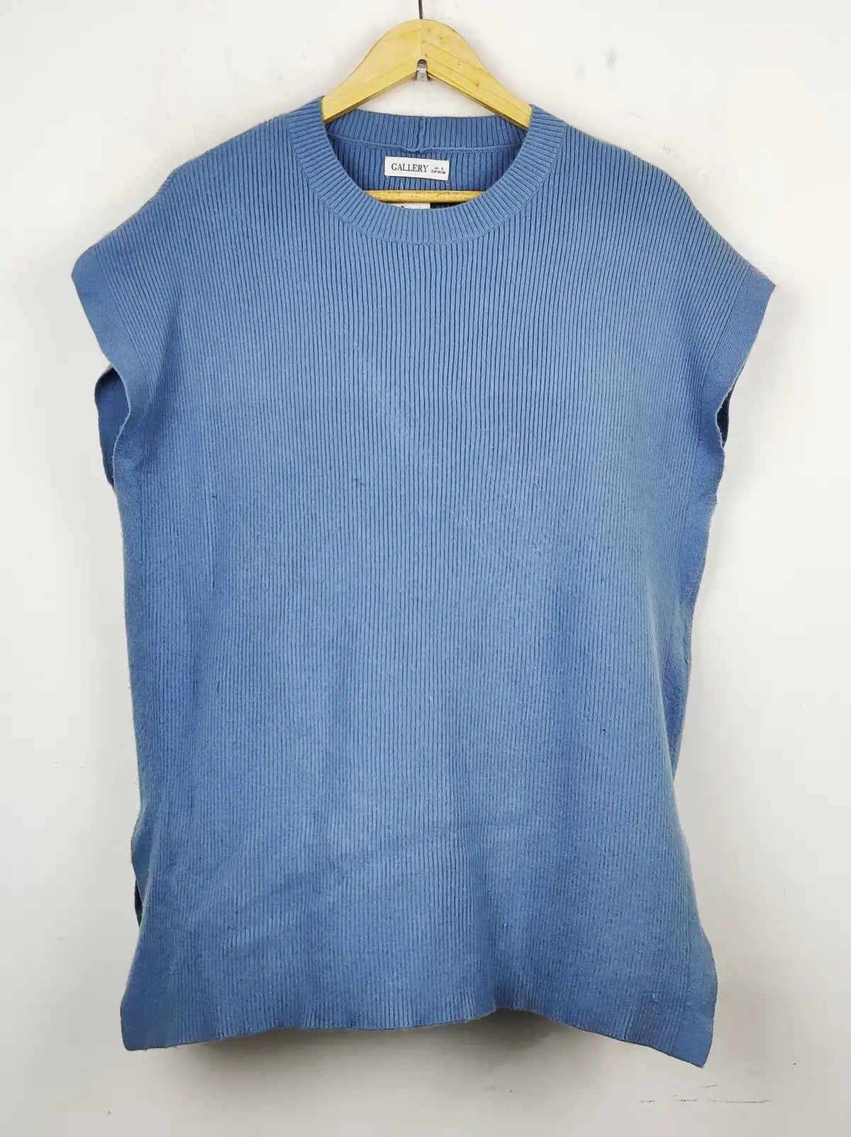 Buy online pre-used pre-loved 100% authentic & Original branded Gallery (SL-2129) available in Pakistan. Top international brands avilable.