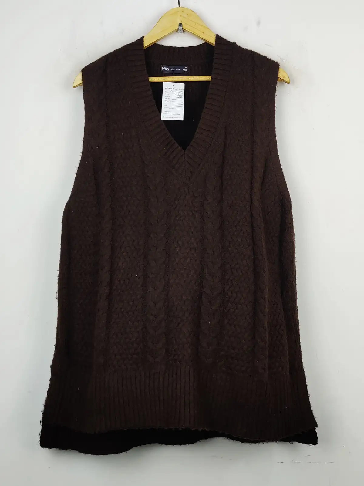 Buy online pre-used pre-loved 100% authentic & Original branded Marks & Spencer (SL-2135) available in Pakistan. Top international brands avilable.