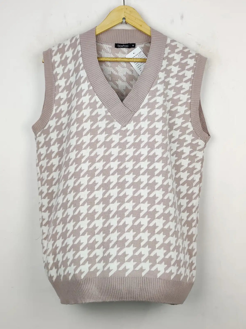 Buy online pre-used pre-loved 100% authentic & Original branded Boohoo (SL-2152) available in Pakistan. Top international brands avilable.