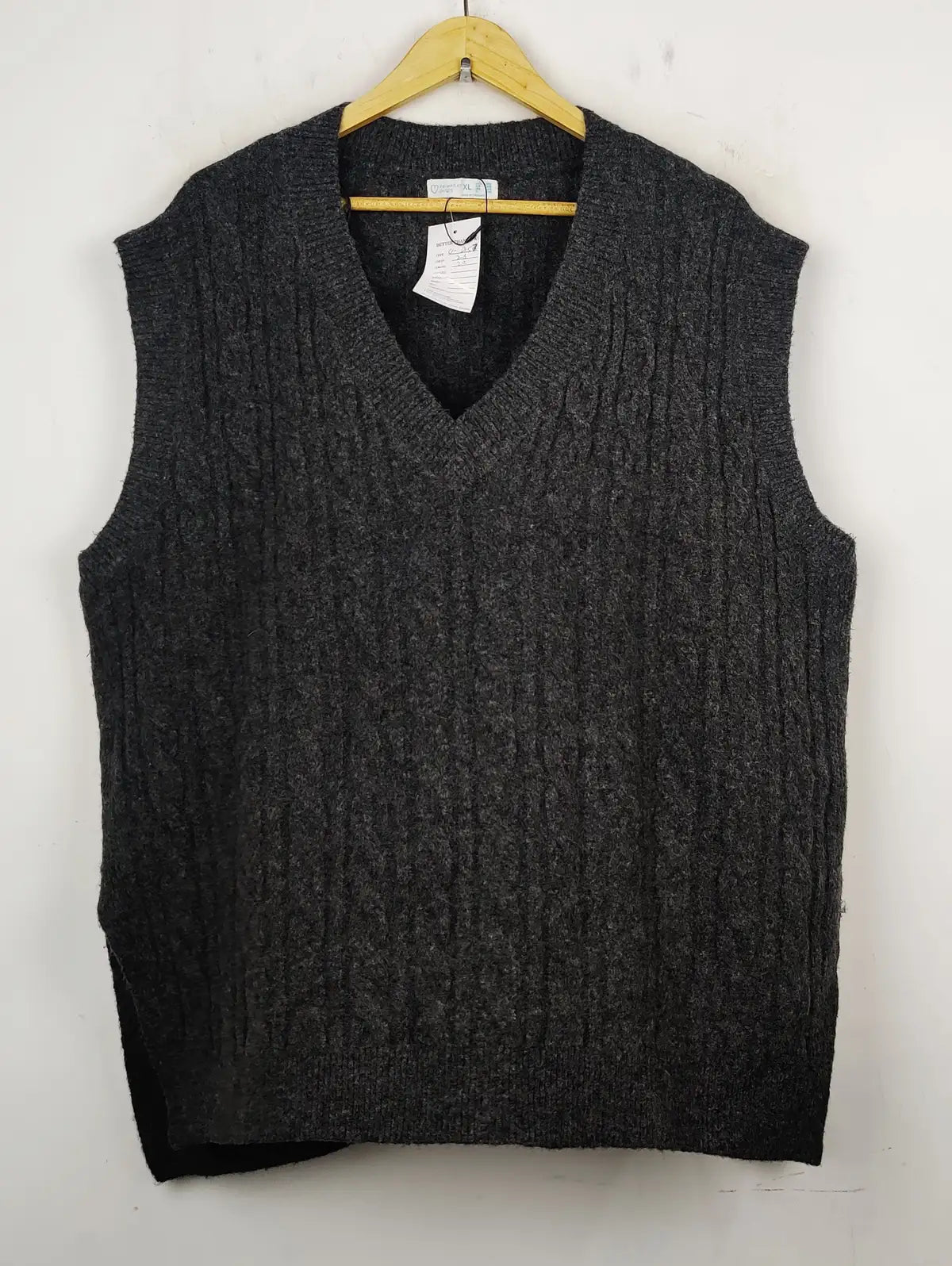 Buy online pre-used pre-loved 100% authentic & Original branded Primark (SL-2157) available in Pakistan. Top international brands avilable.
