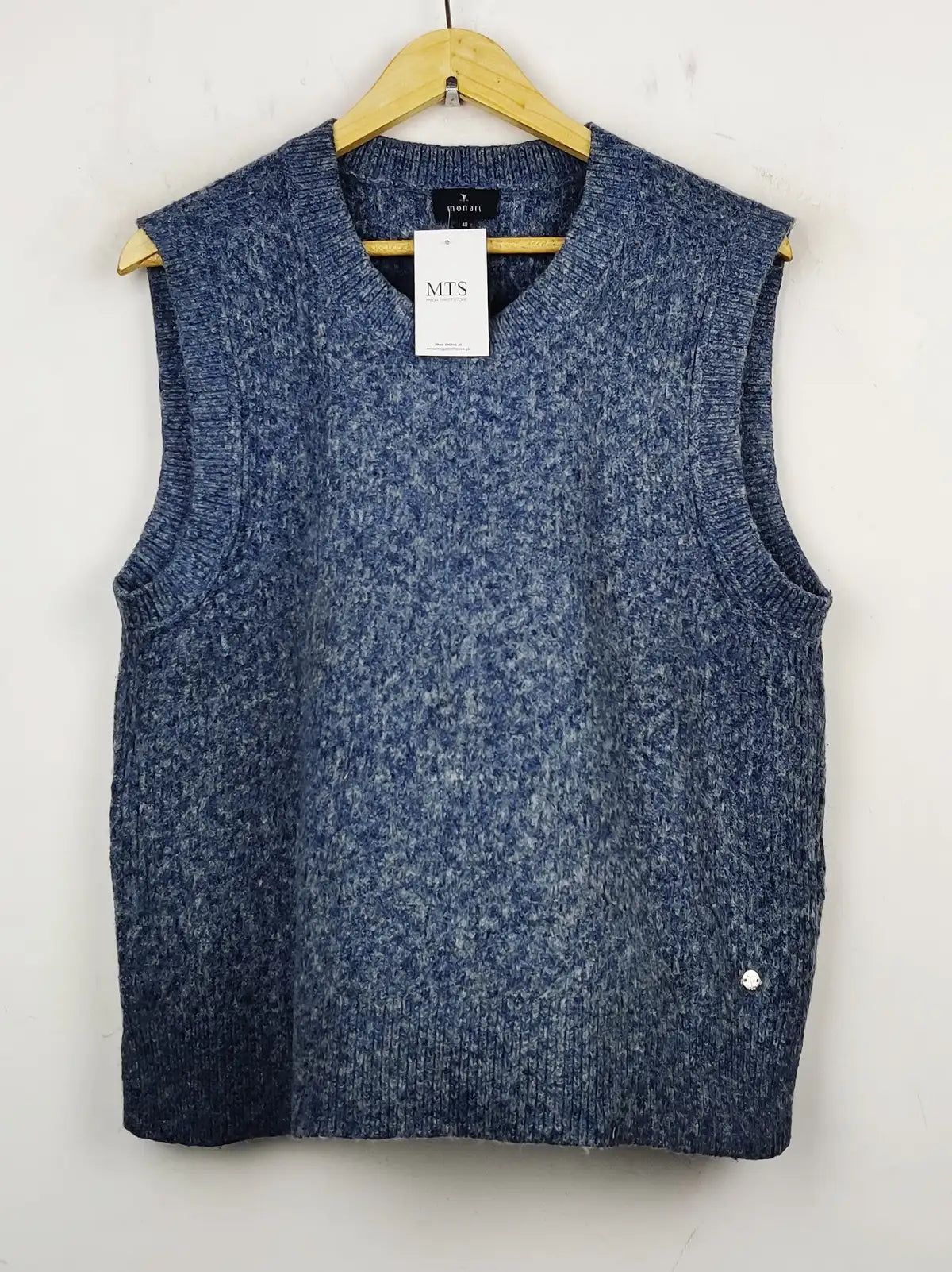 Buy online pre-used pre-loved 100% authentic & Original branded Monari (SL-2162) available in Pakistan. Top international brands avilable.