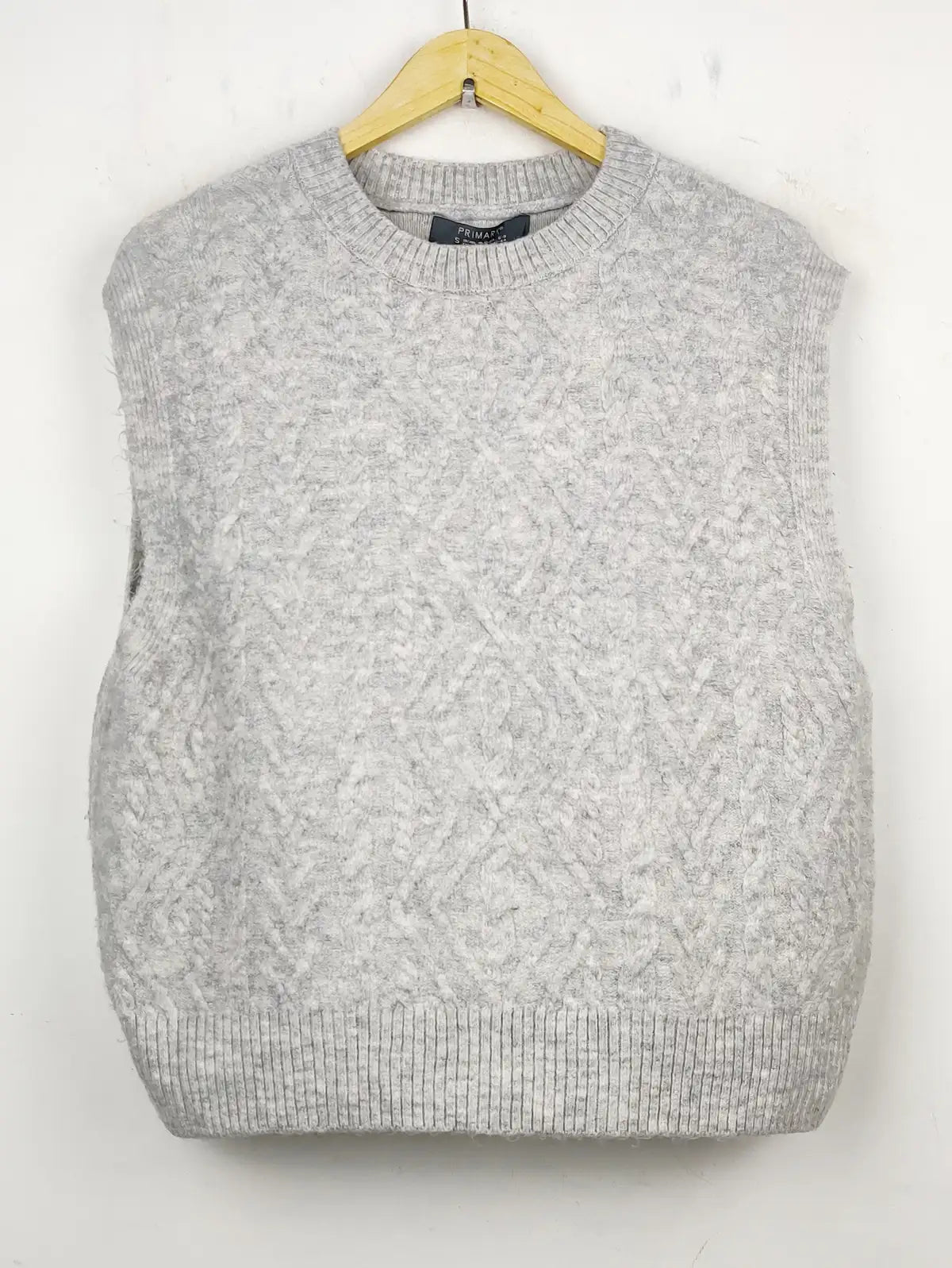 Buy online pre-used pre-loved 100% authentic & Original branded Primark (SL-2165) available in Pakistan. Top international brands avilable.
