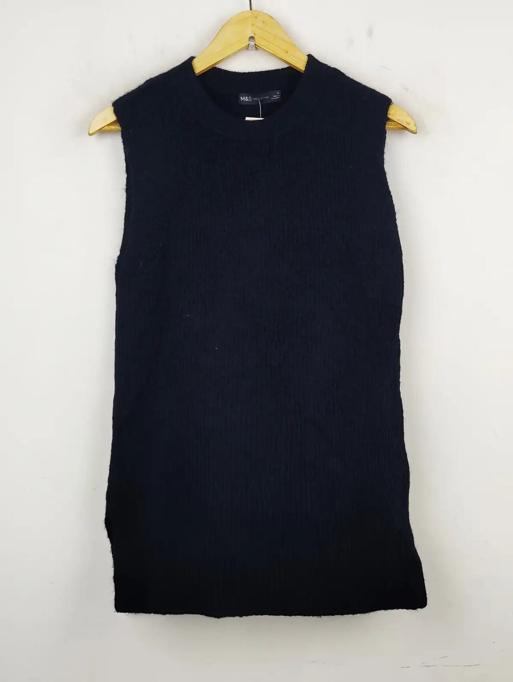 Buy online pre-used pre-loved 100% authentic & Original branded Marks & Spencer (SL-2178) available in Pakistan. Top international brands avilable.