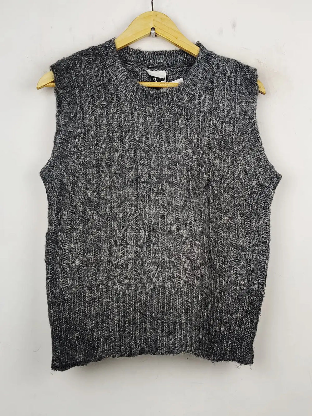 Buy online pre-used pre-loved 100% authentic & Original branded Lili.Sidonio (SL-2181) available in Pakistan. Top international brands avilable.