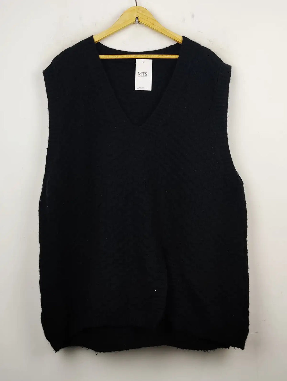 Buy online pre-used pre-loved 100% authentic & Original branded Shein (SL-2182) available in Pakistan. Top international brands avilable.