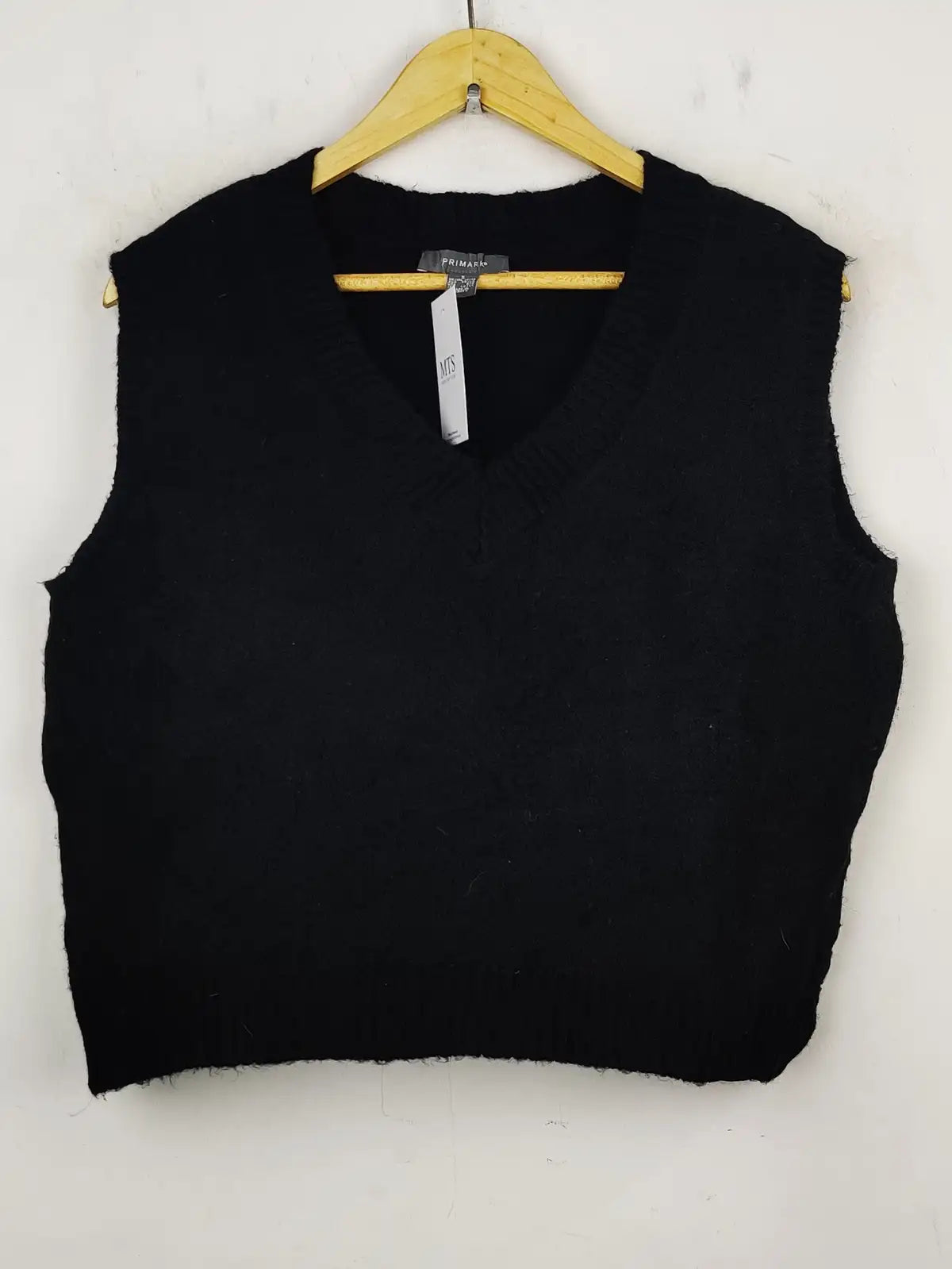 Buy online pre-used pre-loved 100% authentic & Original branded Primark (SL-2189) available in Pakistan. Top international brands avilable.