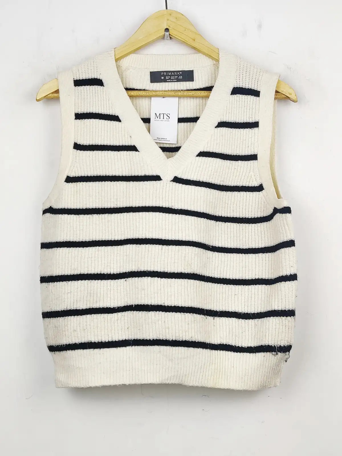Buy online pre-used pre-loved 100% authentic & Original branded Primark (SL-2190) available in Pakistan. Top international brands avilable.