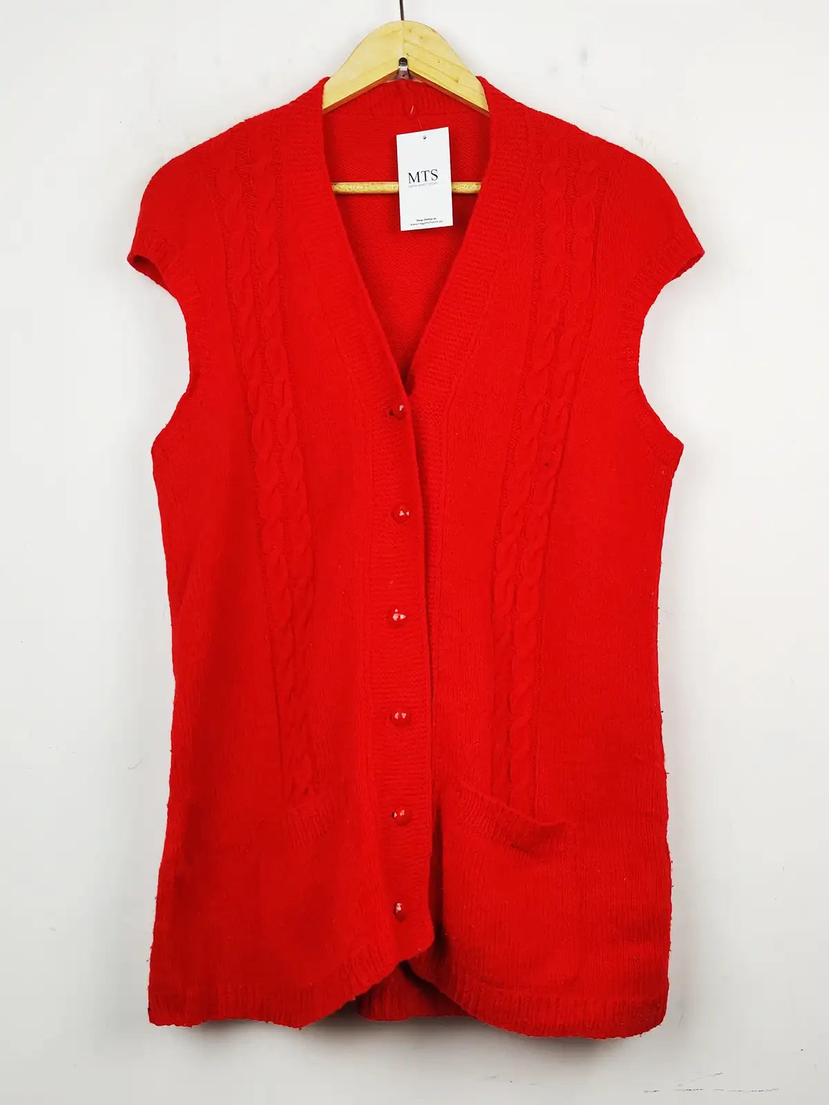 Buy online pre-used pre-loved 100% authentic & Original branded Unknown Brand (SL-2204) available in Pakistan. Top international brands avilable.