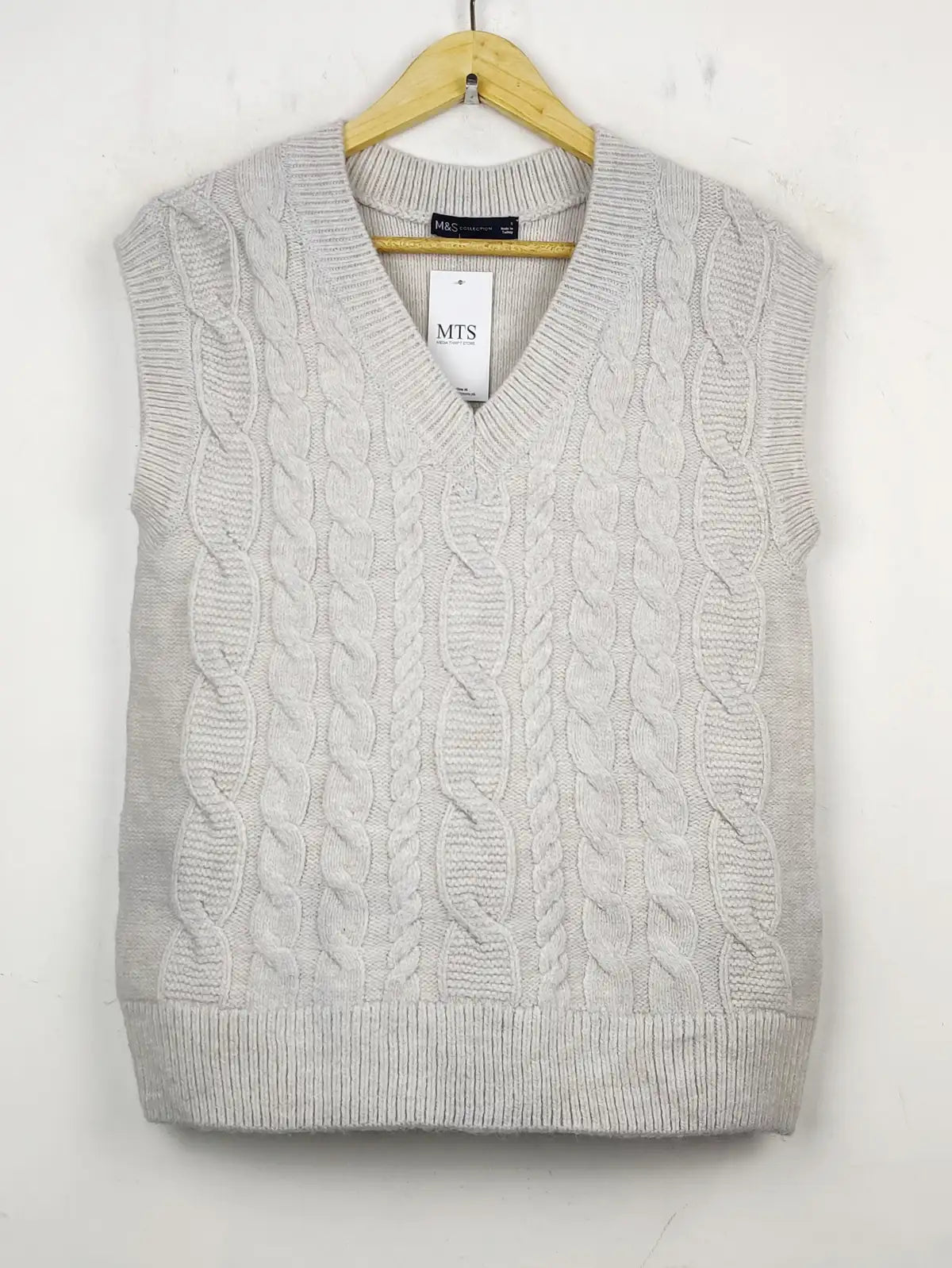 Buy online pre-used pre-loved 100% authentic & Original branded Marks & Spencer (SL-2219) available in Pakistan. Top international brands avilable.