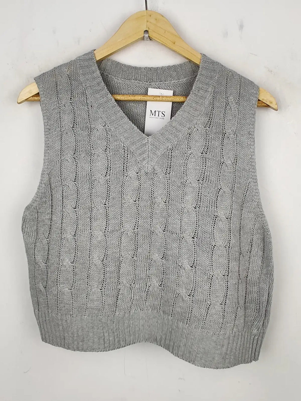 Buy online pre-used pre-loved 100% authentic & Original branded Shein (SL-2220) available in Pakistan. Top international brands avilable.