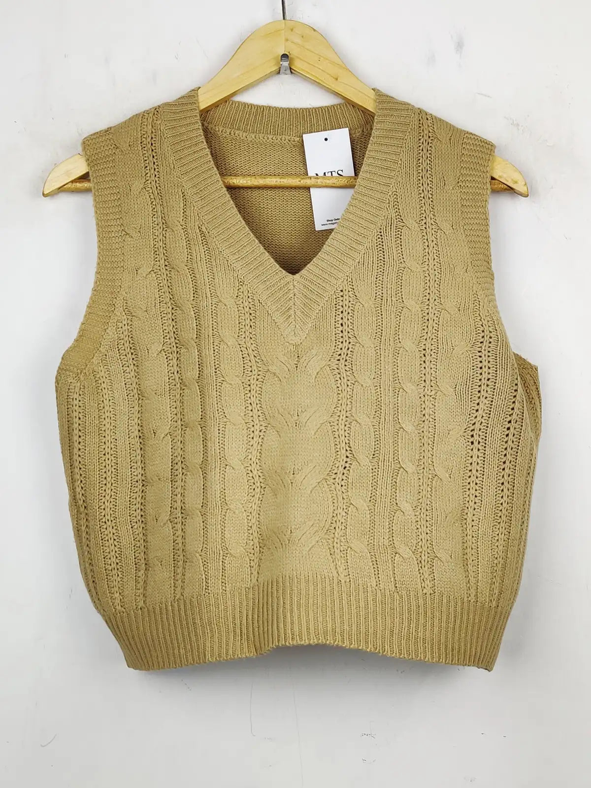 Buy online pre-used pre-loved 100% authentic & Original branded Shein (SL-2231) available in Pakistan. Top international brands avilable.