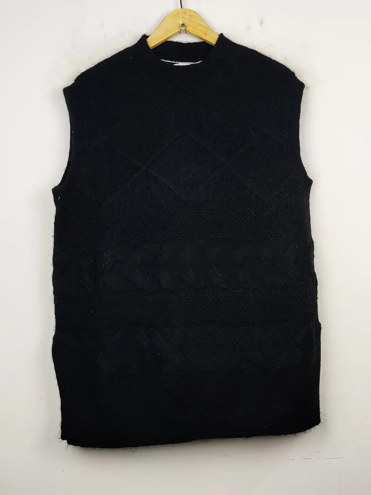 Buy online pre-used pre-loved 100% authentic & Original branded Marks & Spencer (SL-2235) available in Pakistan. Top international brands avilable.