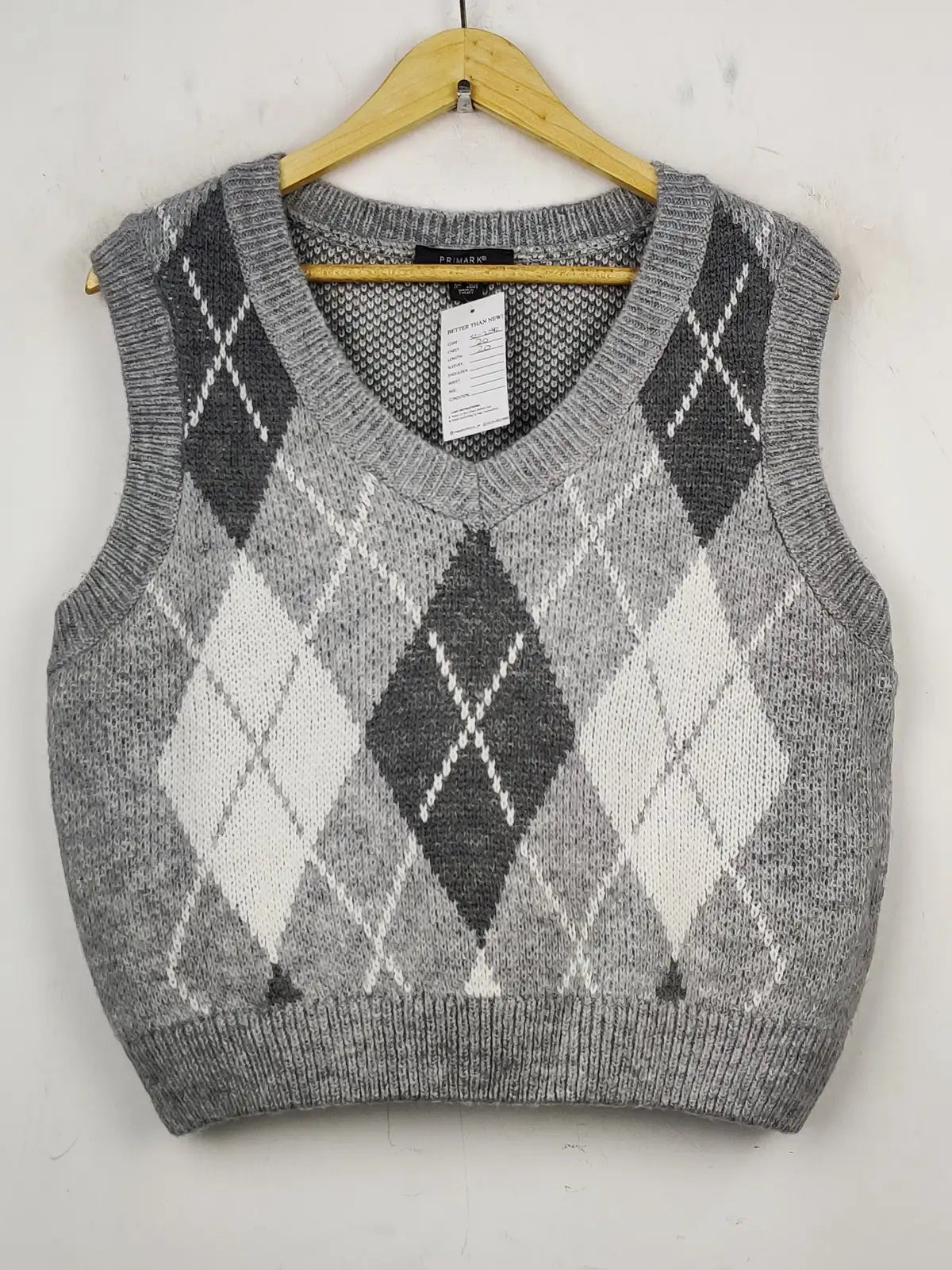 Buy online pre-used pre-loved 100% authentic & Original branded Primark (SL-2242) available in Pakistan. Top international brands avilable.