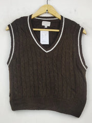 Buy online pre-used pre-loved 100% authentic & Original branded Pull And Bear (SL-2269) available in Pakistan. Top international brands avilable.