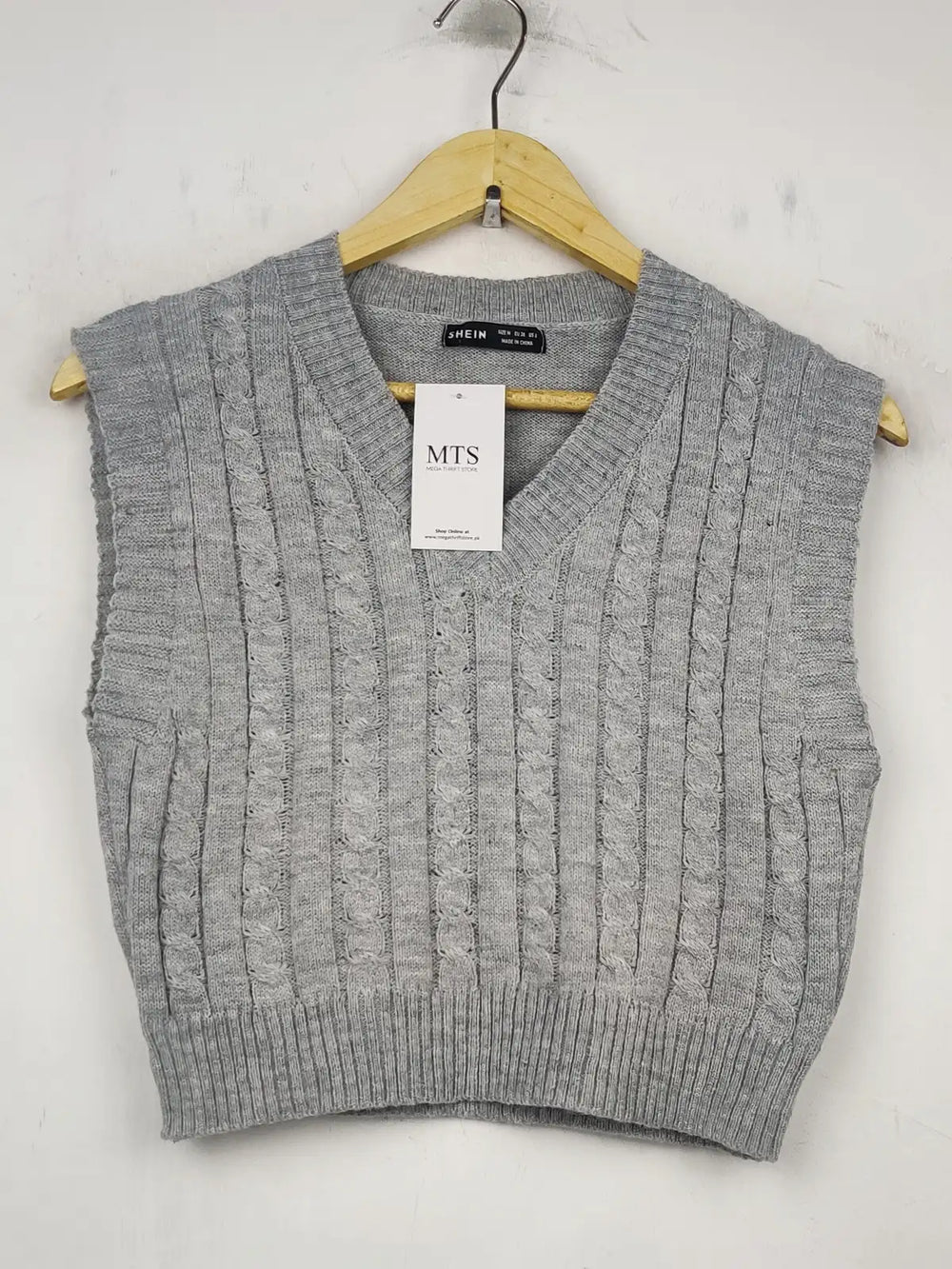 Buy online pre-used pre-loved 100% authentic & Original branded Shein (SL-2278) available in Pakistan. Top international brands avilable.