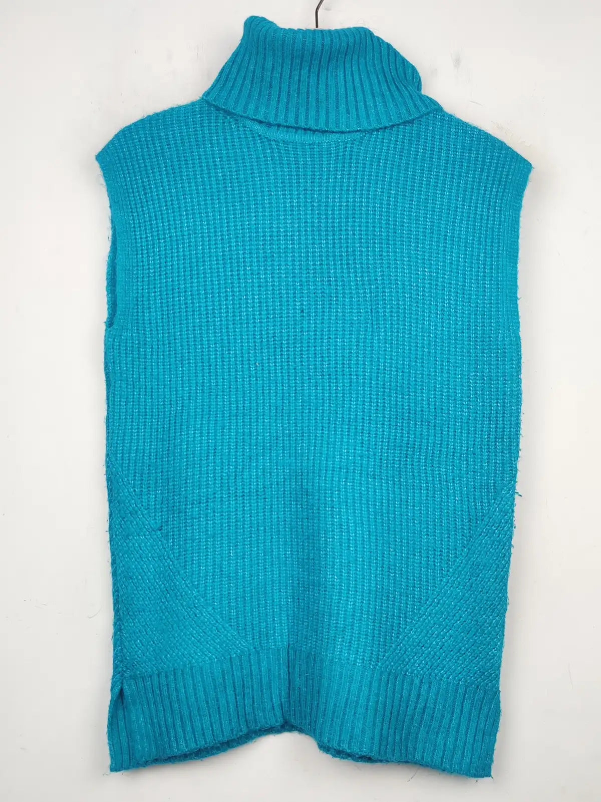 Buy online pre-used pre-loved 100% authentic & Original branded Marks & Spencer (SL-2283) available in Pakistan. Top international brands avilable.