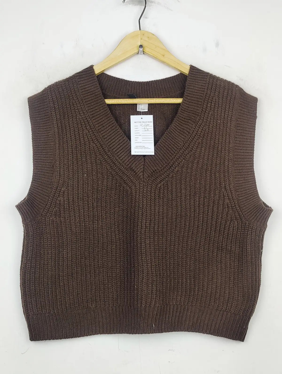 Buy online pre-used pre-loved 100% authentic & Original branded H&M (SL-2300) available in Pakistan. Top international brands avilable.