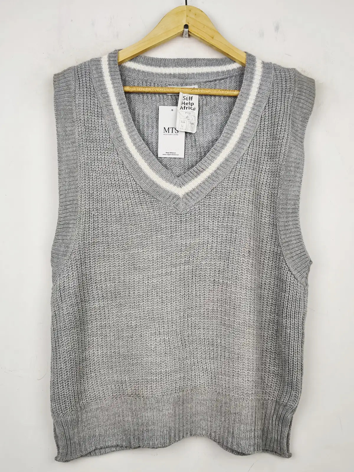 Buy online pre-used pre-loved 100% authentic & Original branded Stradivarius (SL-2312) available in Pakistan. Top international brands avilable.